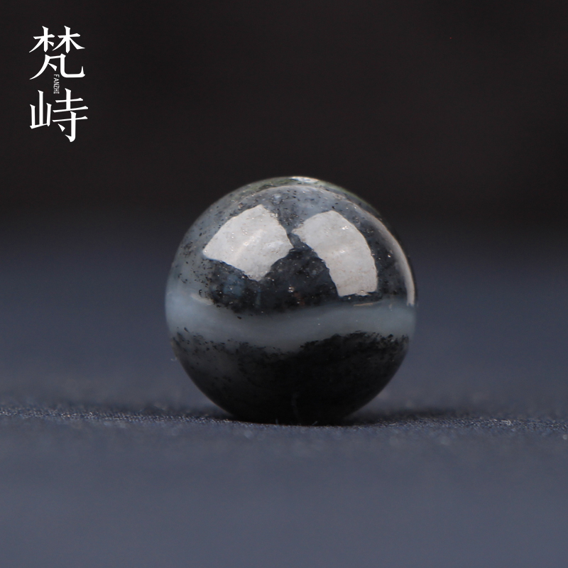 梵峙圆珠青花玉17mm和田玉一线天