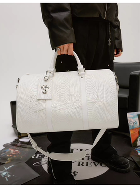 stk2025秋冬季新款旅行包休闲单肩斜挎包大学生潮流包