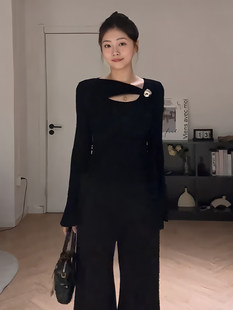 甜酷辣妹风长袖T恤女2026春季新款修身显瘦上衣斜肩设计感打底衫