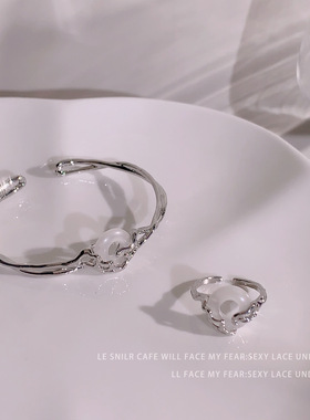 小众设计新中式玉髓戒指