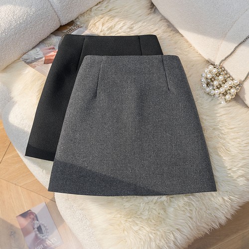 高级感灰色毛呢半身裙女2025秋冬通勤简约高腰a字包臀裙百搭短裙
