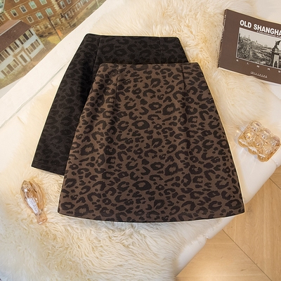 毛呢豹纹半身裙女2025秋冬时尚呢子裙显瘦防走光高腰a字短裙百搭