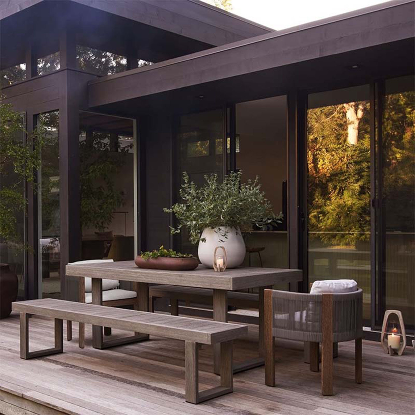 现代简约木质户外桌椅套件别墅庭院阳台休闲桌椅防水防晒防腐组合