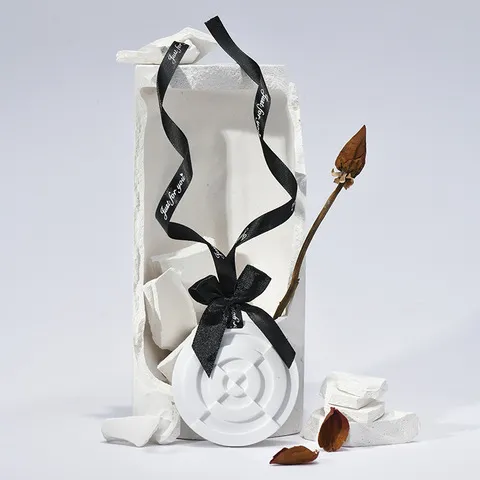 家用酒店扩香空气严选香薰车载艾草香挂驱蚊石膏小挂件香氛山茶花