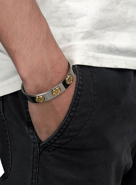 复古男女士开口手镯民族风个性三朵金花焊接平打手环刻字钛钢饰品