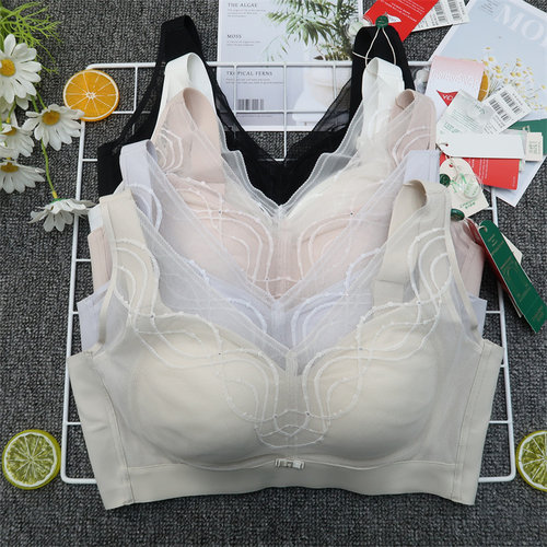 香月明美聚拢乳胶内衣文胸罩