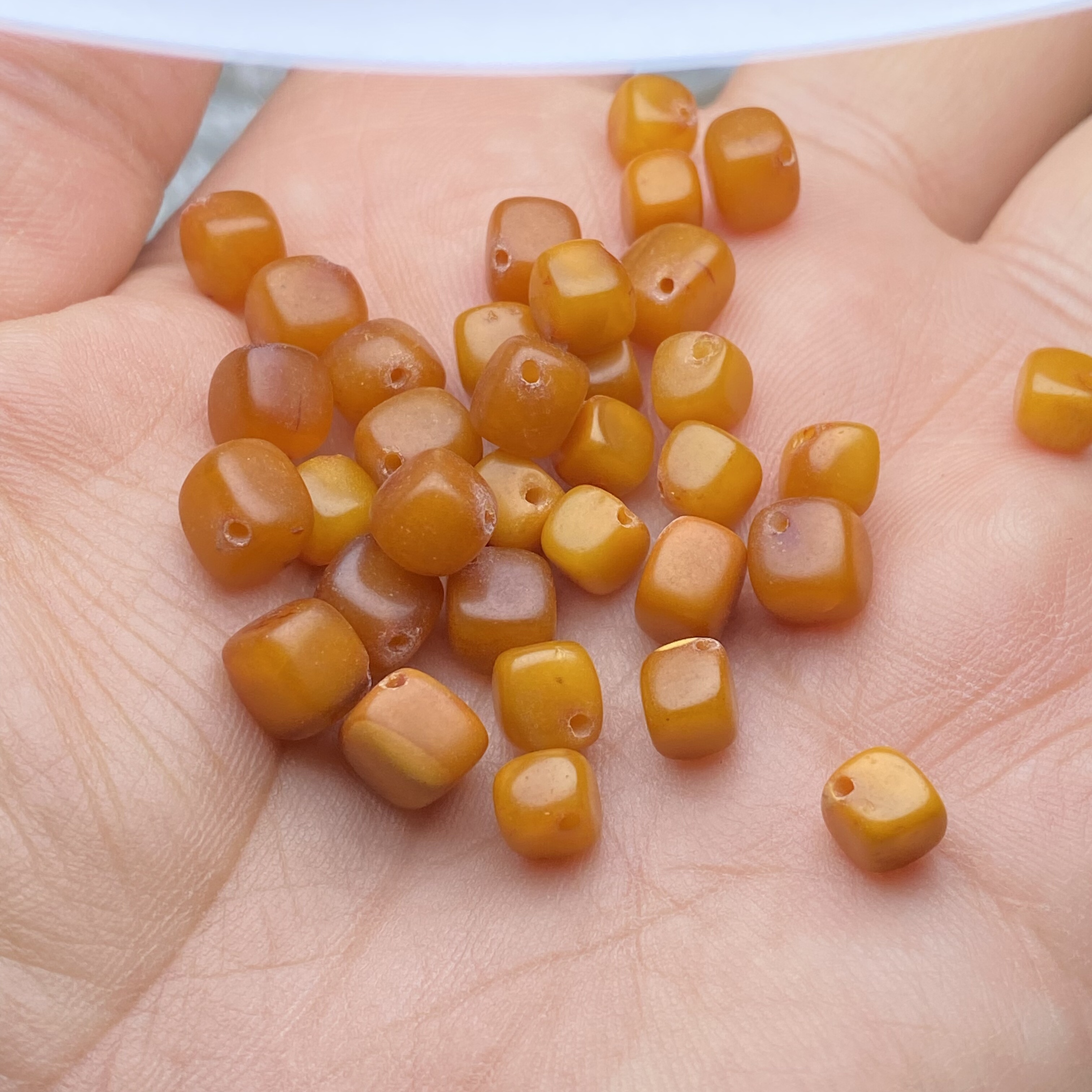 天然蜜蜡随形方块散珠子手串手链项链老蜡琥珀隔珠diy配件配饰品