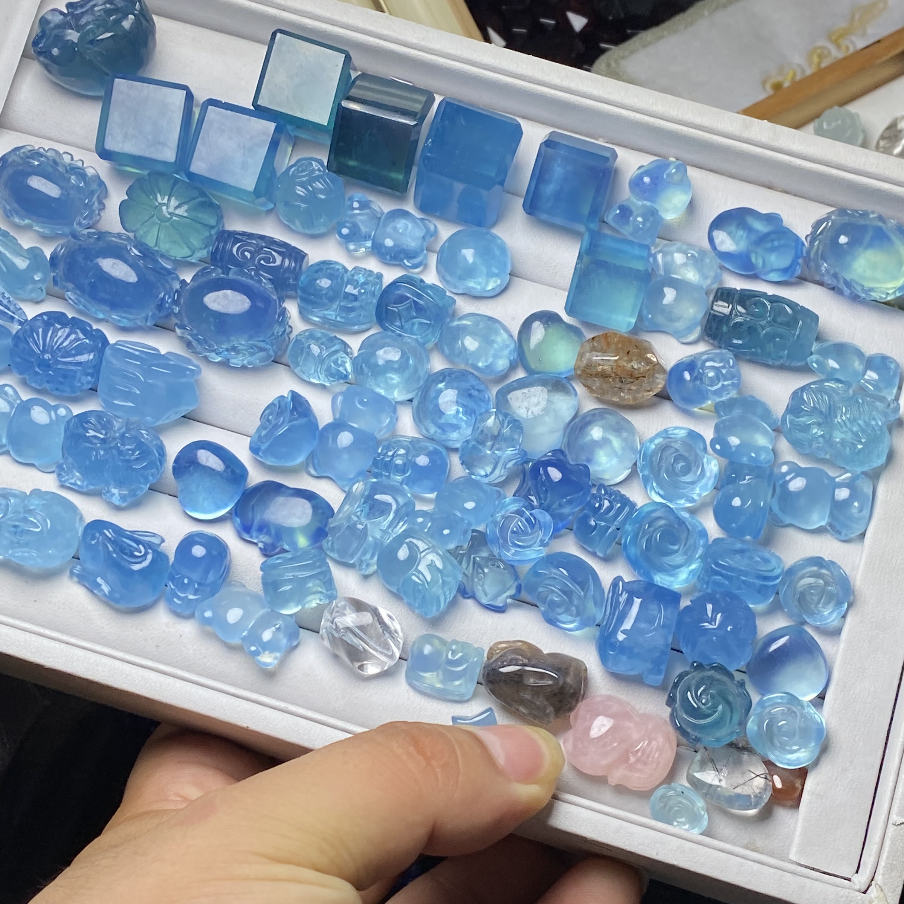 天然海蓝宝随行爬爬九尾狐兔子貔貅富甲手链手串项链diy配饰配件