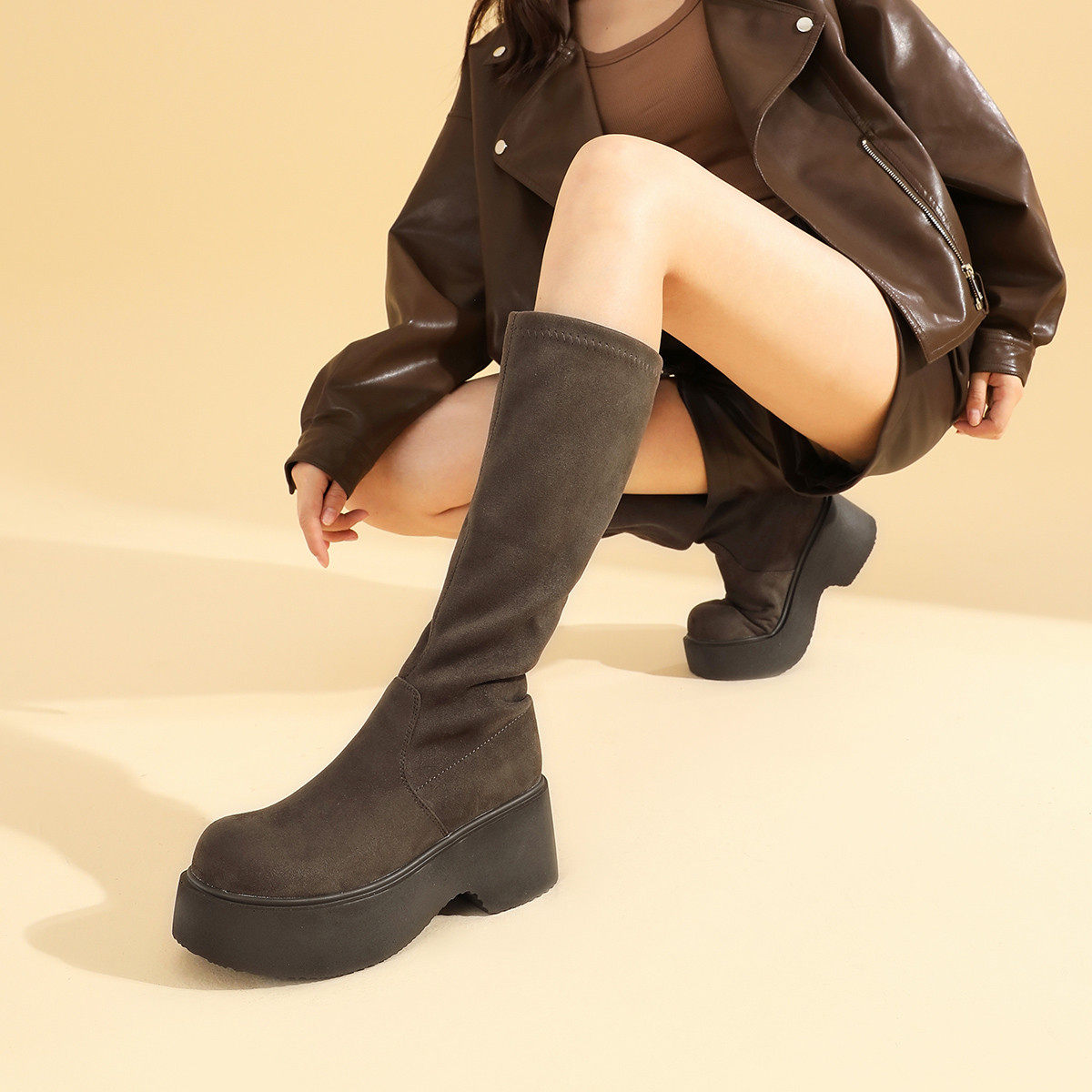 FED冬季舒适高筒靴显瘦及膝靴松糕厚底高筒靴子女简约长靴