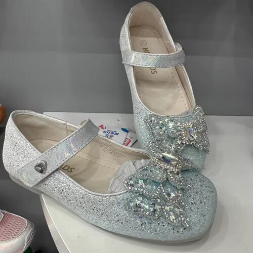 撤柜女童皮鞋春季新款女孩蝴蝶闪钻公主鞋宽口魔术贴款时尚女孩鞋