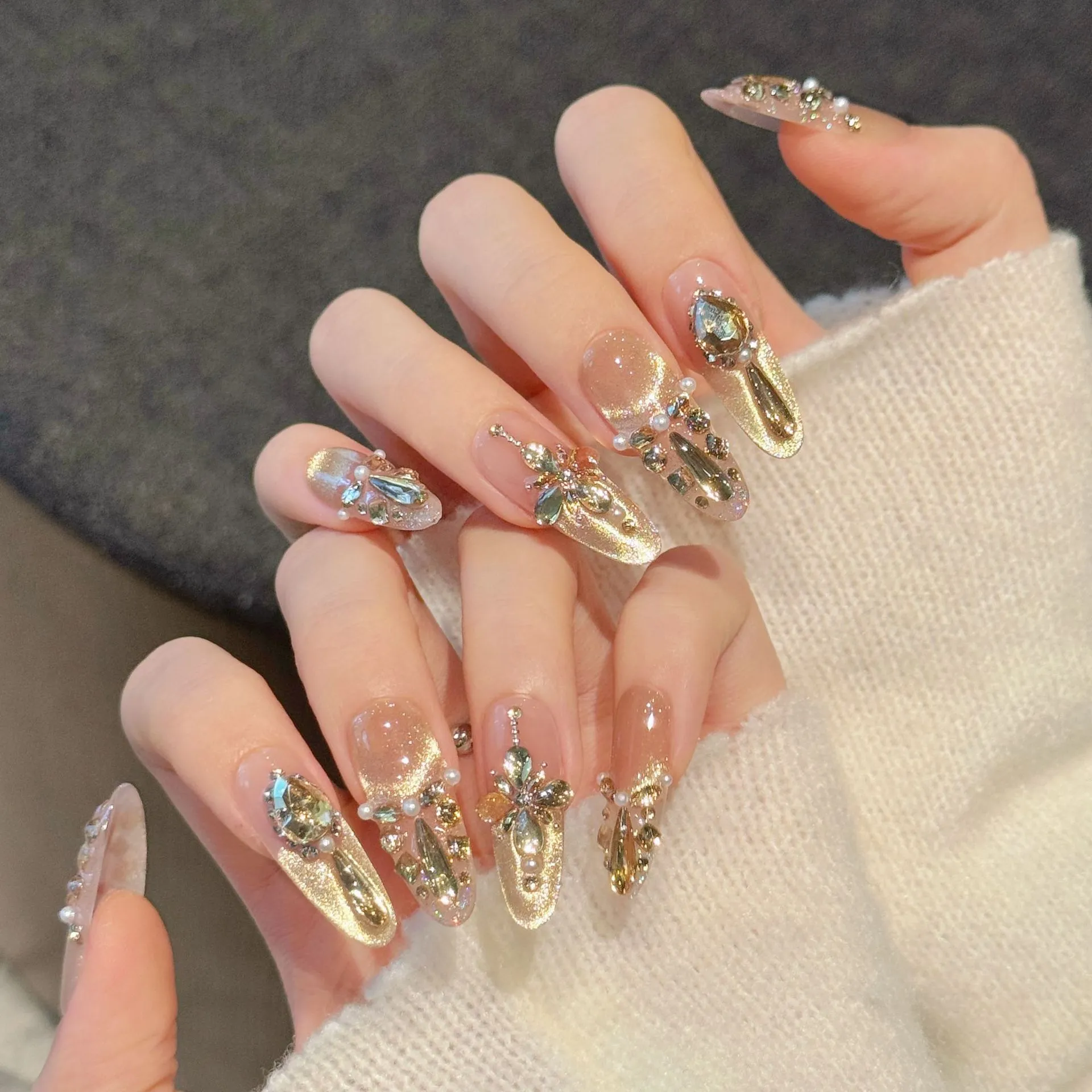 ADORE实拍塞莎特之泪香槟色锆石钻法式气质猫眼高级轻奢美甲