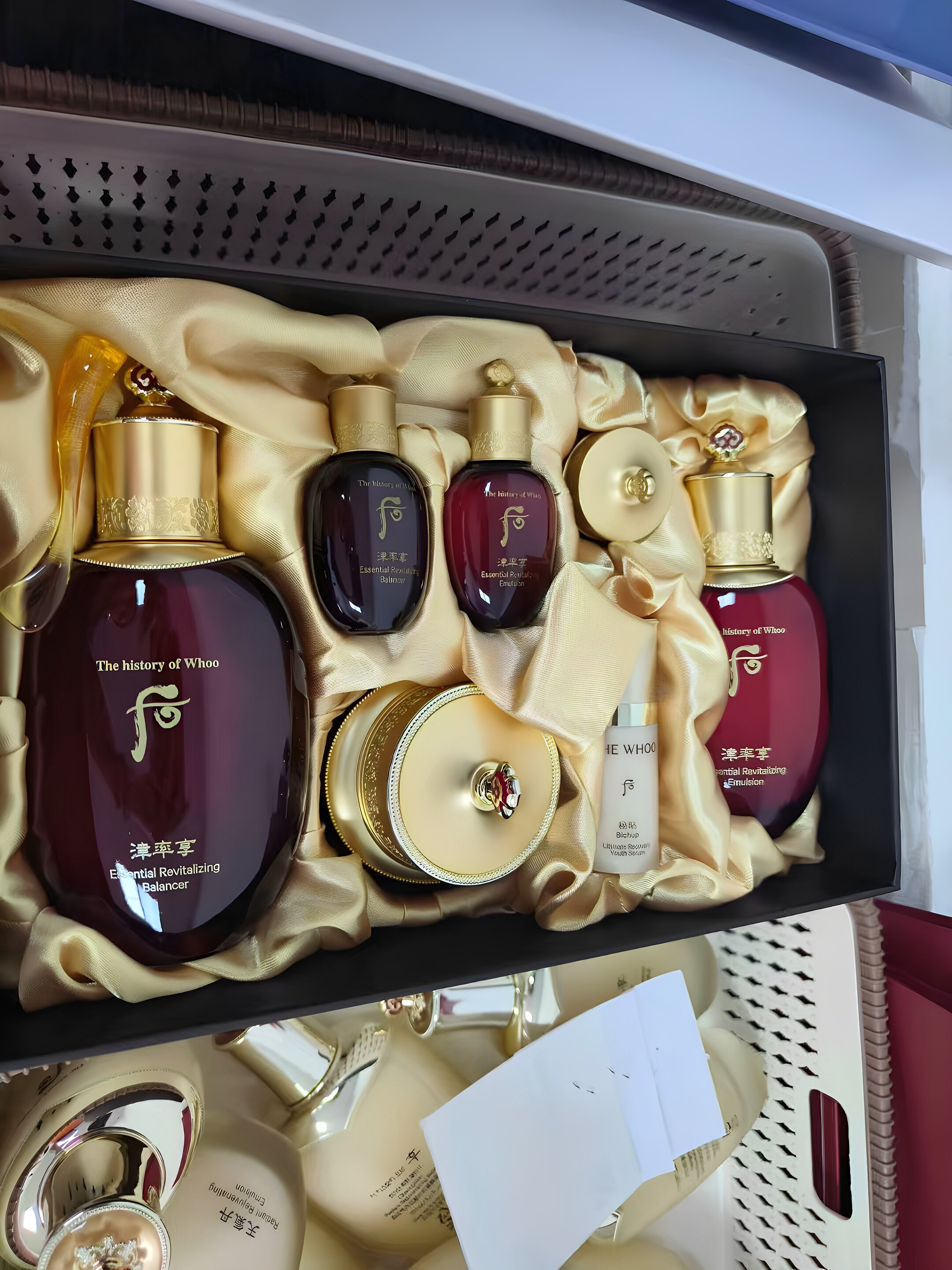 韩国后津率享套盒水乳抗皱紧致滋润保湿护肤正品减缓初老填平细纹