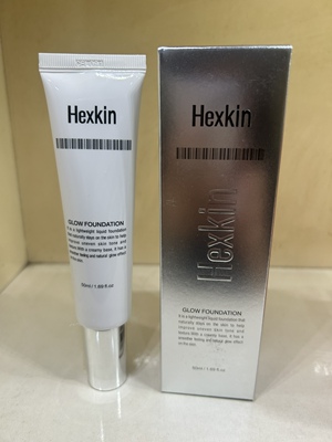 赫诗琴粉底液回头霜干皮水润油皮控油一秒get水光肌细腻贴服轻薄