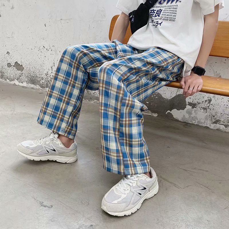 Casual pants in spring and summer