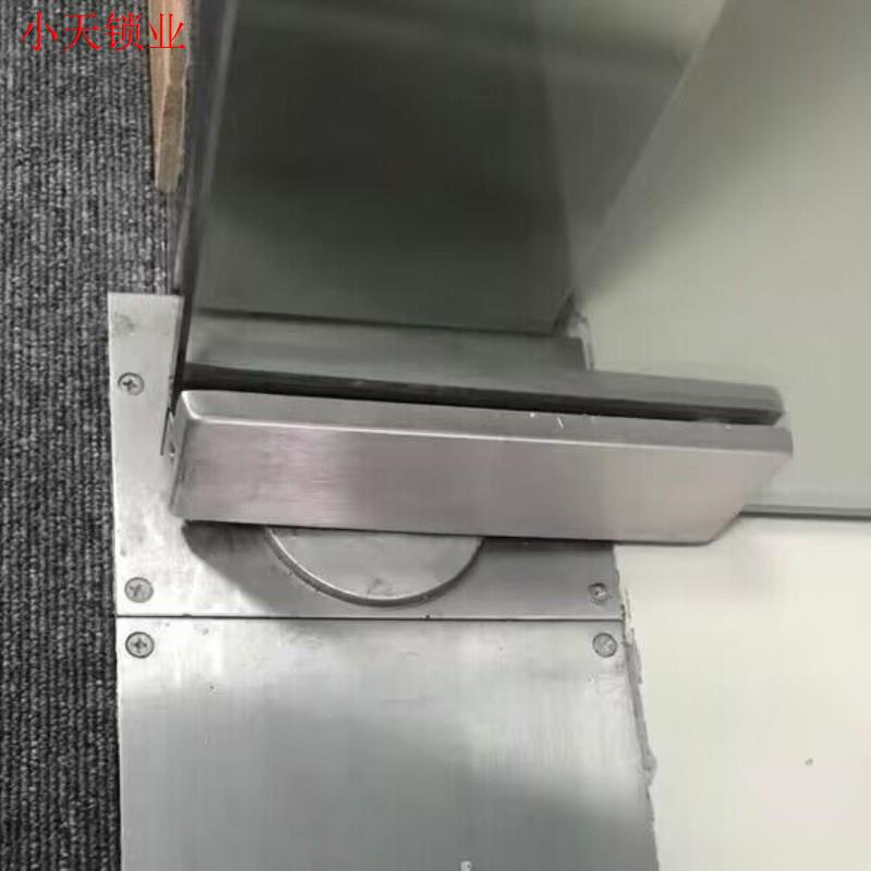 无框推拉门玻璃门夹盖板夹锁地弹簧门配件上下夹曲夹不锈钢一字.图片