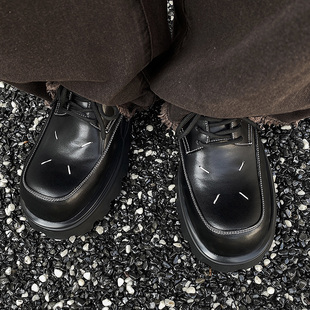 Fang even复古哑光暗黑皮鞋男 厚底明辑线小众宽体翘方头德比鞋