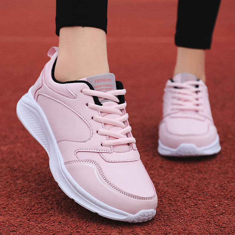 皮面防水女鞋春秋学生轻便软底运动鞋女士休闲防滑跑步鞋旅游鞋