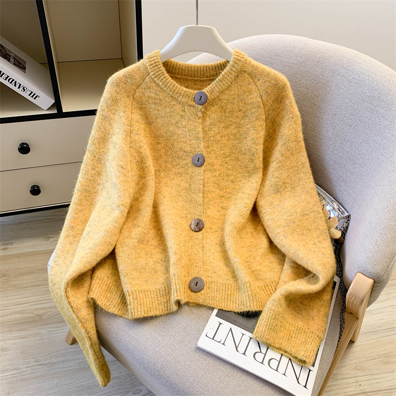 韩系温柔高级感慵懒宽松大圆扣短款毛衣开衫外套秋冬上衣女，女装针织衫/毛衣，衣嘉衣服饰