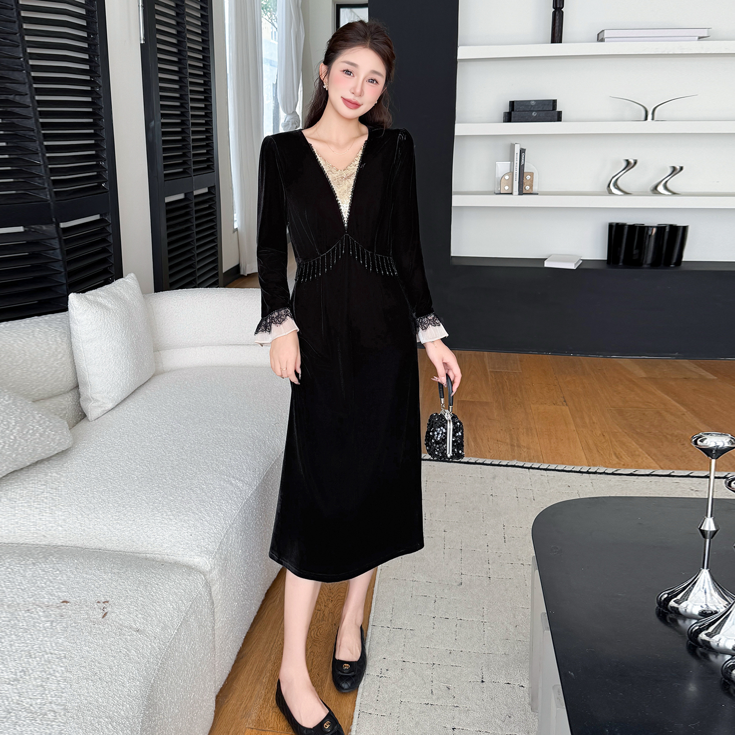 秋冬亮片拼接风钉珠流苏大码气质遮肉丝绒连衣裙，女装连衣裙，衣嘉衣服饰