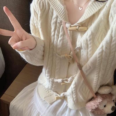 游小姿【 幸信】牛角扣带帽毛衣甜美可爱少女减龄百搭针织衫外套