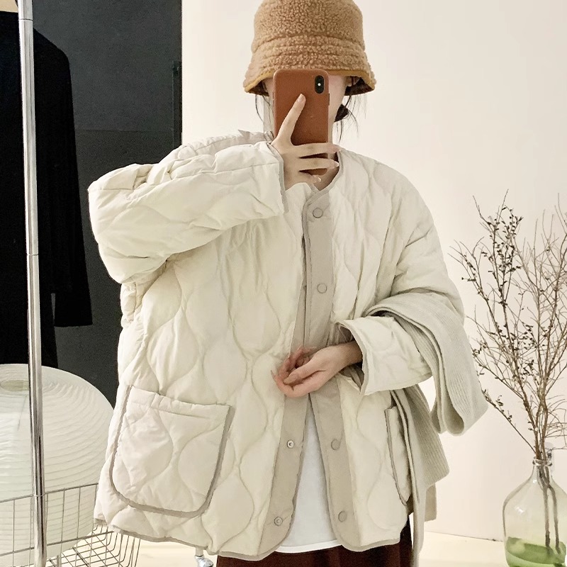 清仓~轻薄菱形格羽绒棉服女2023冬装新款高级感大码宽松圆领外套