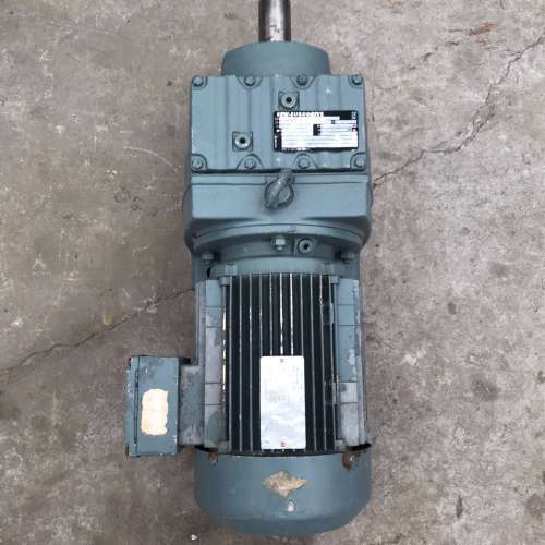 [询价]一台sew卧式齿轮减速机，R77 DM100L4，速比1:1