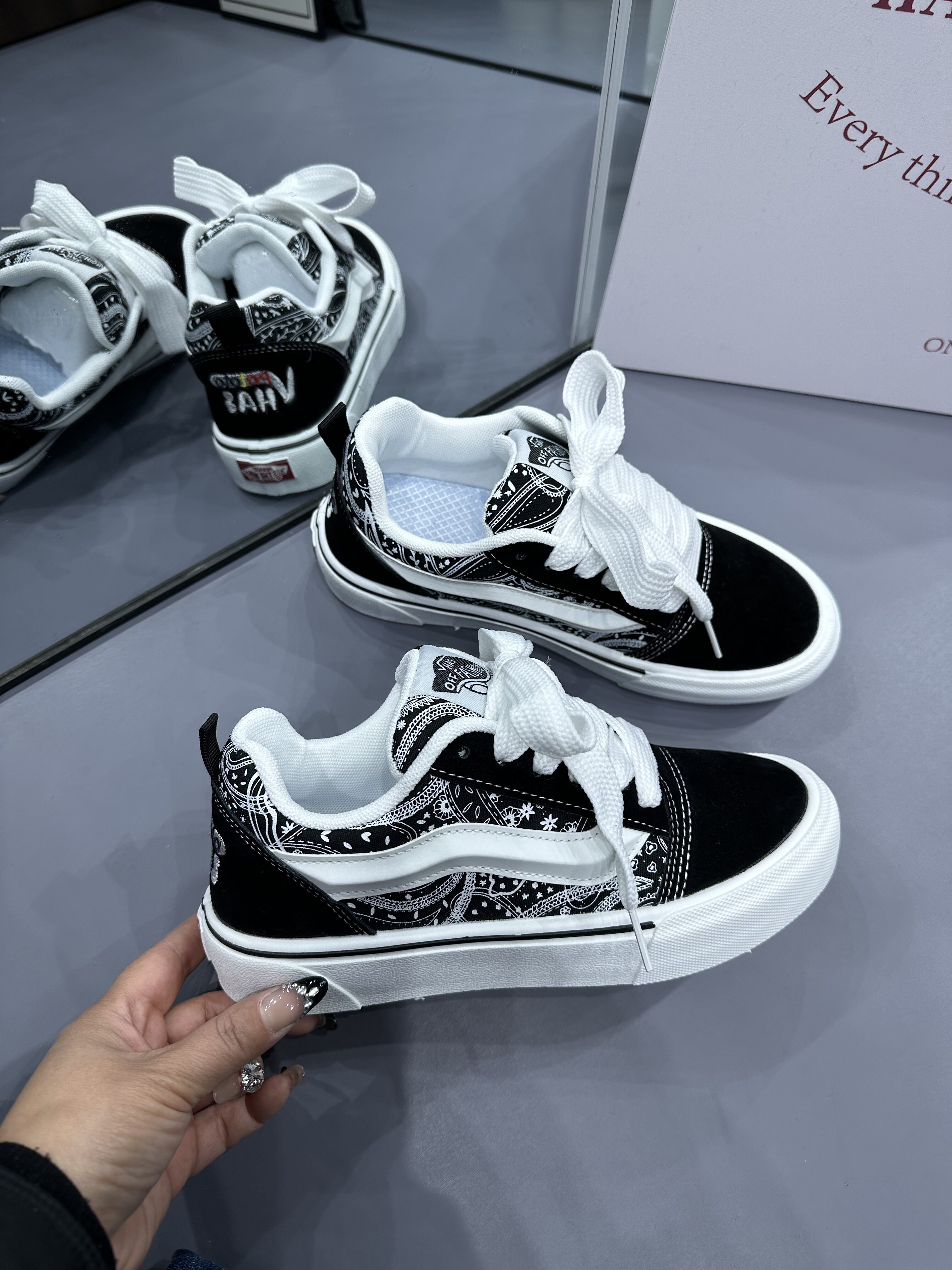 新款复古面包鞋女低帮磨砂面平底百搭休闲爆款运动板鞋男女同款,女鞋,帆布鞋,淘宝优惠券,粉丝福利购,淘宝优惠卷