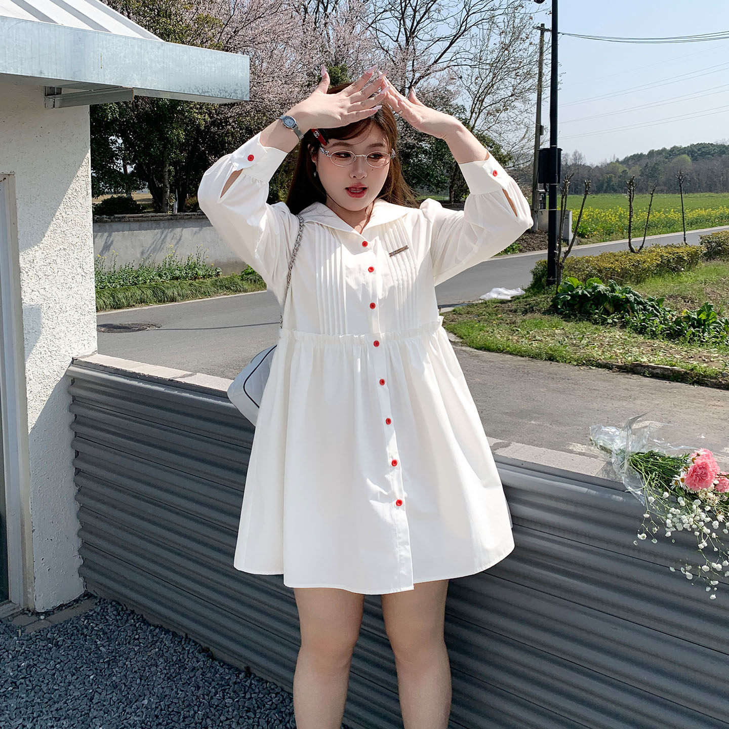 YUZI鱼子娃娃领衬衫连衣裙学院红扣风琴褶小个子收腰显瘦大码女装