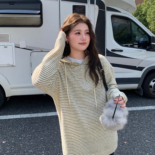 UZI鱼子条纹连帽卫衣女大码秋冬