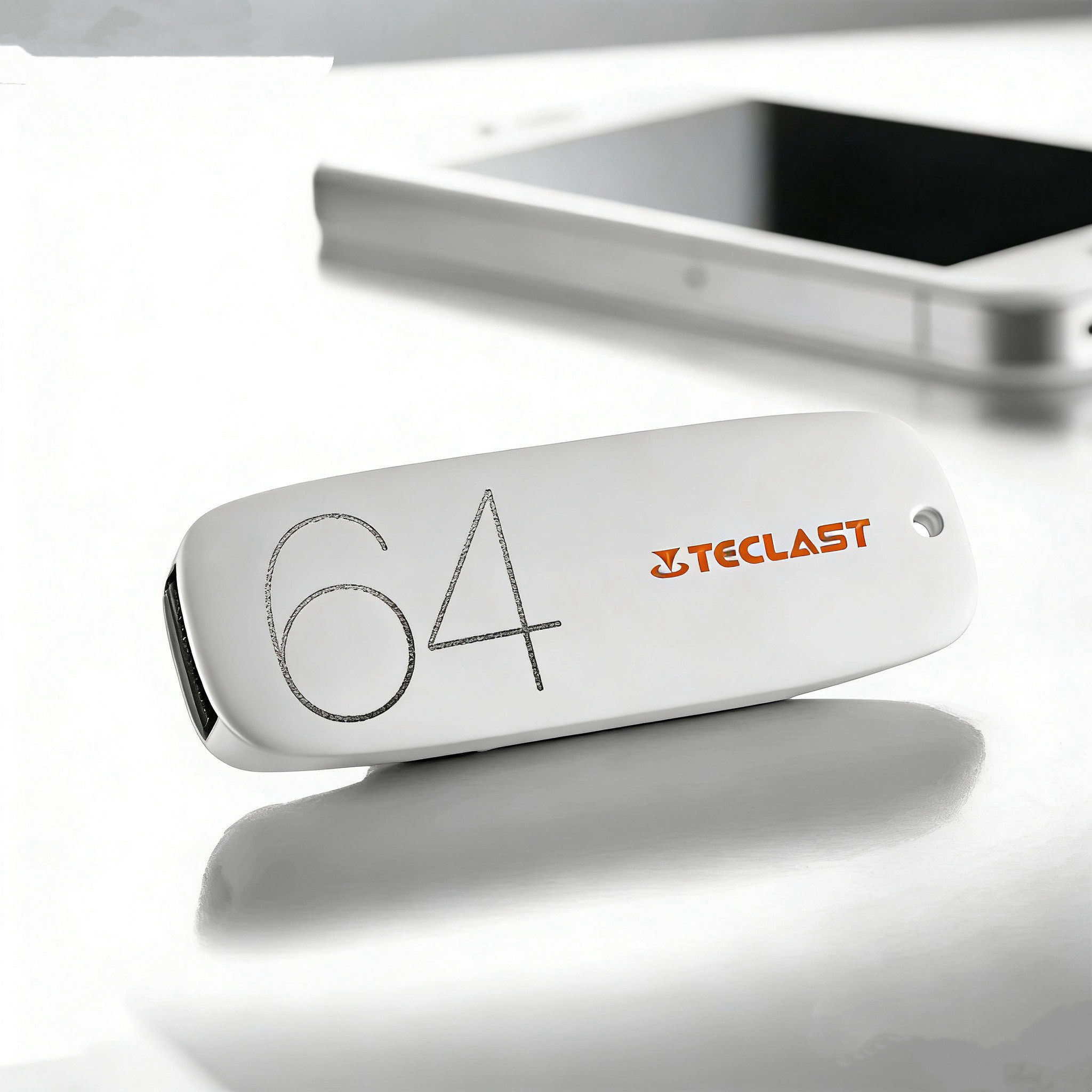 台电简约白色u盘3.0 64g高速传输定制logo刻字创意少女生