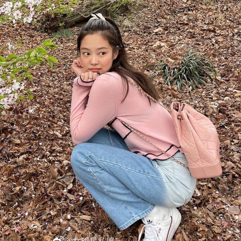 春夏jennie金智妮沈梦辰同款衣服粉色短款小香风针织开衫女薄款