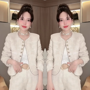 2025年开春小香风外套女初春新款超火洋气超好看独特漂亮短款上衣