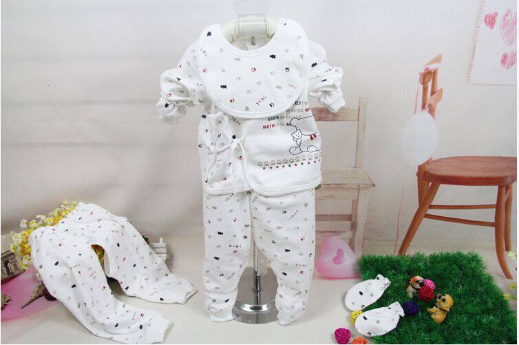 Coffret cadeau pour nouveau-né - Kit d accessoires - Ref 1961105 Image 3