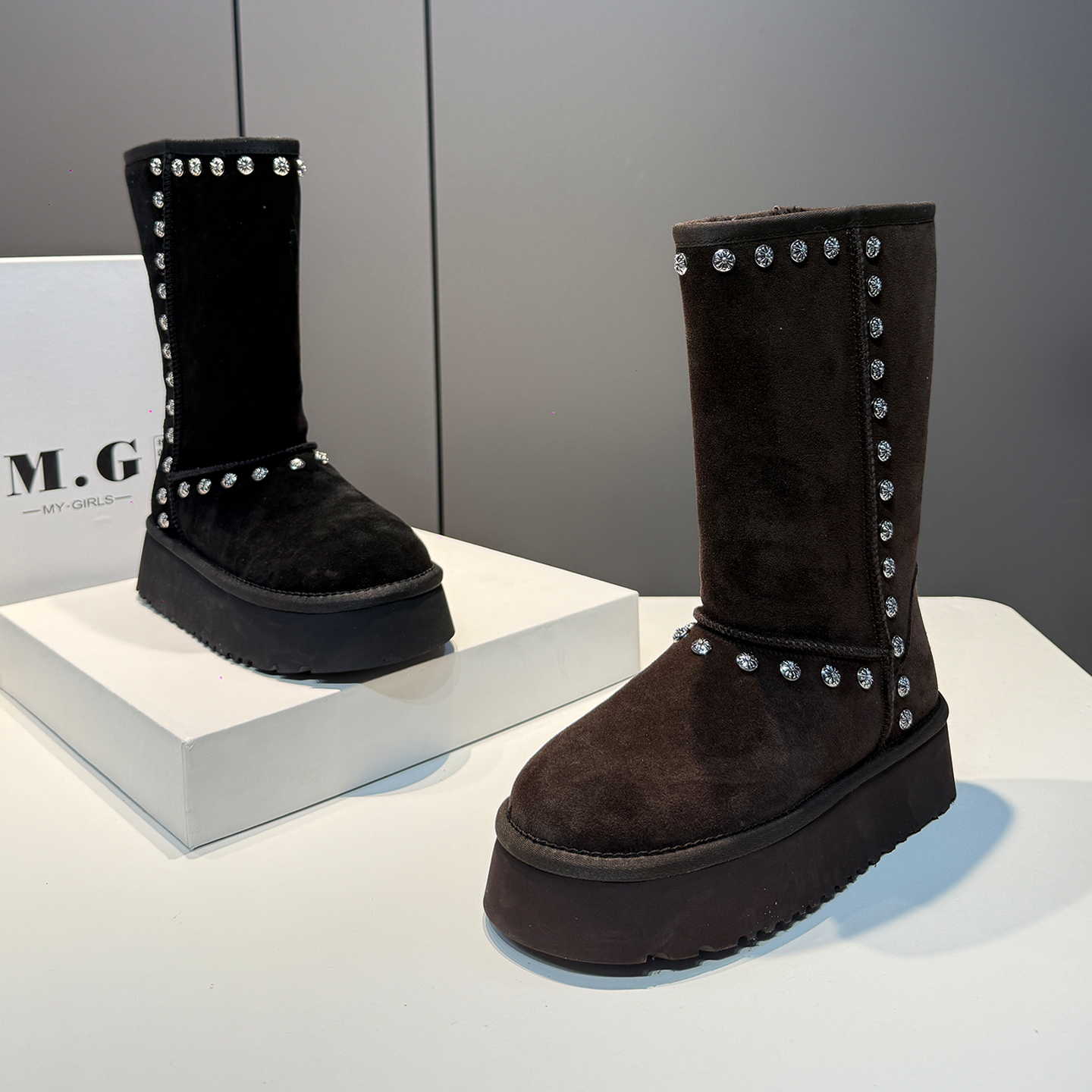 时尚长筒靴女2025冬新款雪地靴