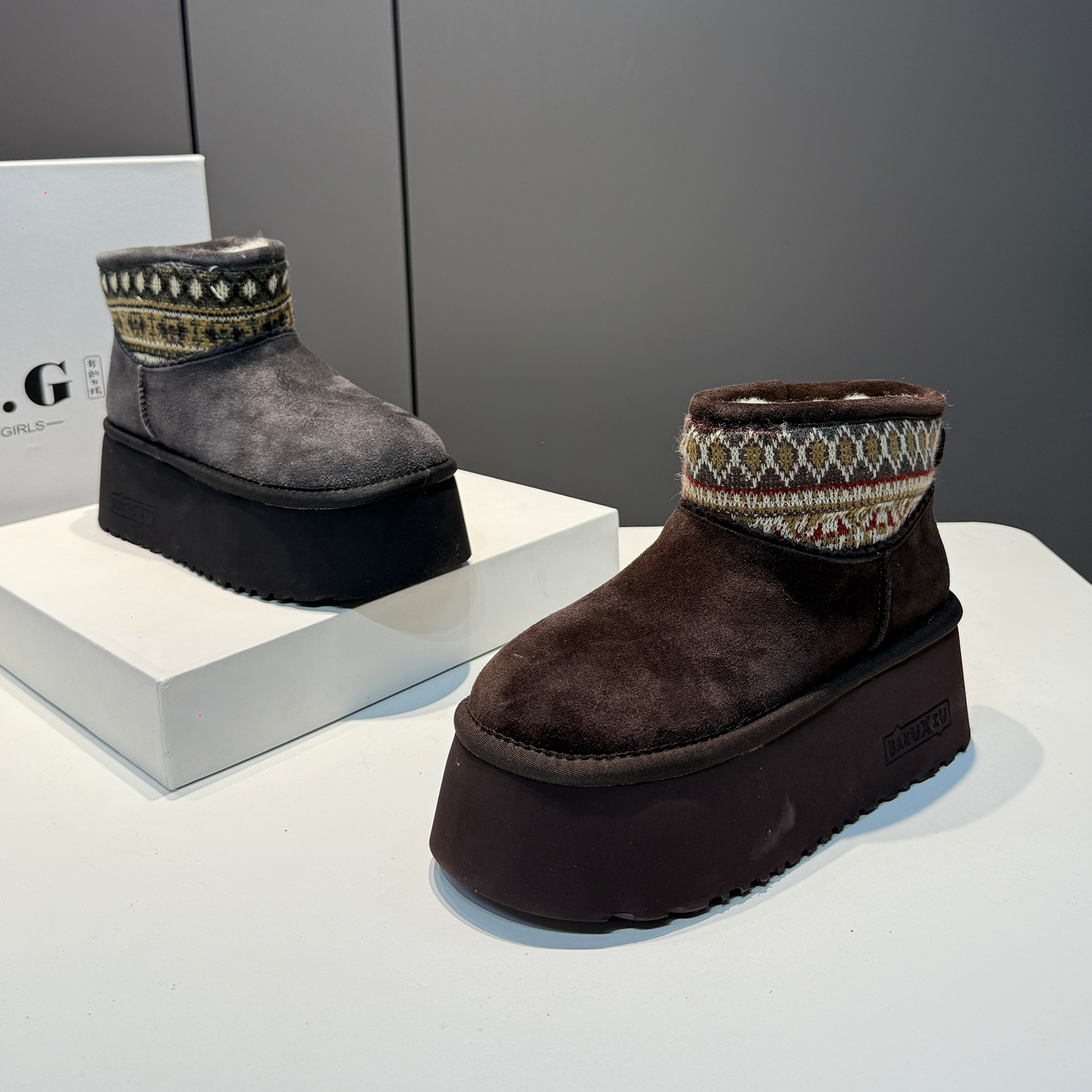 时尚雪地靴女2025冬季新款真皮民族风休闲增高加绒保暖厚底棉靴潮,女鞋,时尚雪地靴,淘宝优惠券,粉丝福利购,淘宝优惠卷