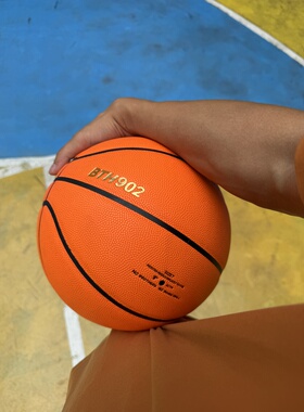 BTH902成人七号超纤吸湿发泡胎耐磨防滑回弹干脆室内外通用篮球