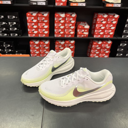 Nike/耐克REVOLUTION 8女子透气缓震运动跑步鞋HJ8485-100