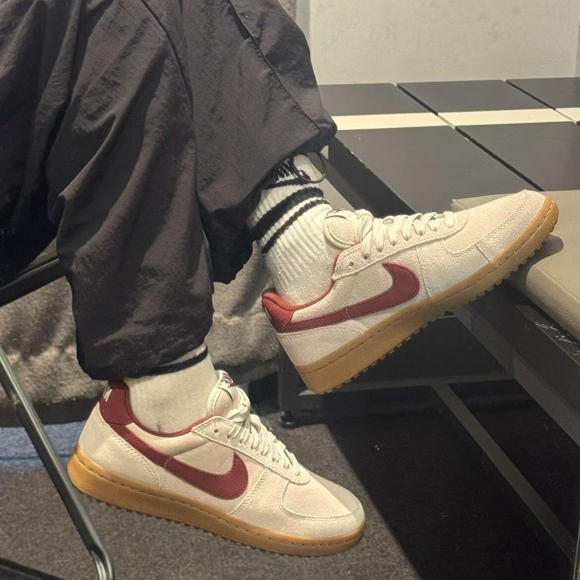 Nike/耐克 女子时尚百搭酒红马毛德训鞋IB2323-600