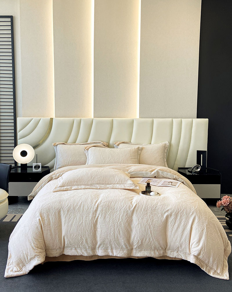 妙轩牛奶绒雕花四件套