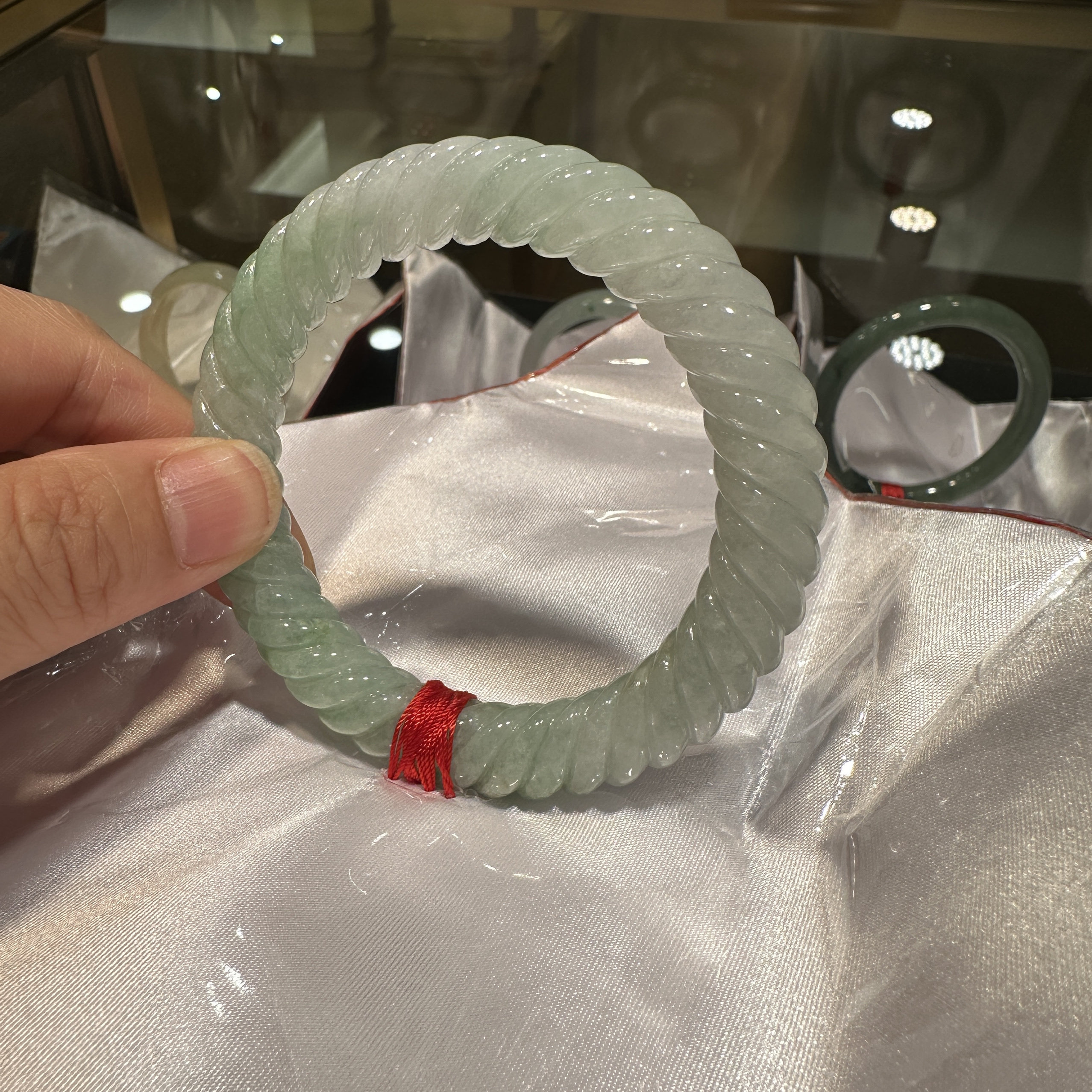 57圈口飘花麻花缅甸翡翠a货手镯有纹不扣手