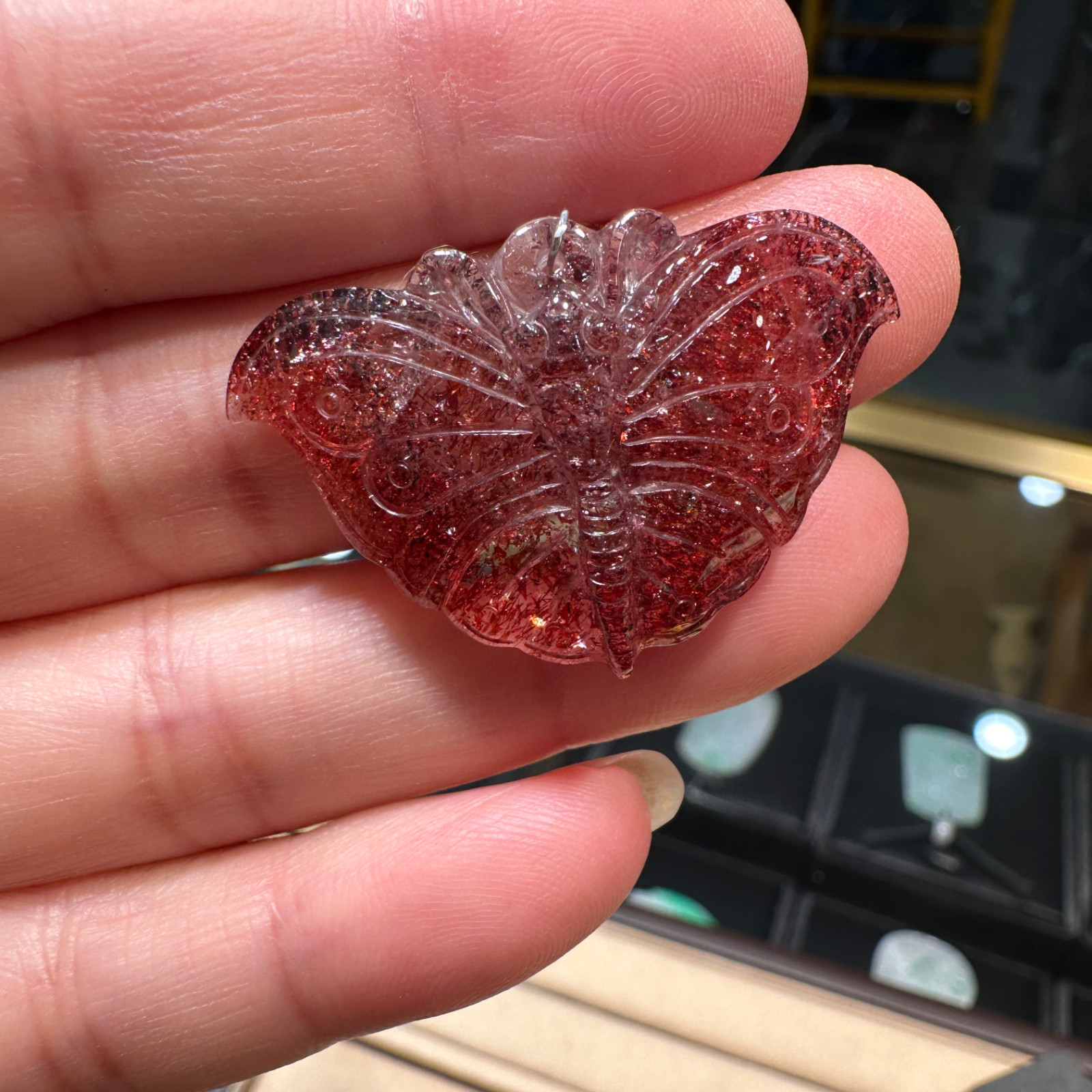 卡38×24mm老坑草莓晶蝴蝶吊坠