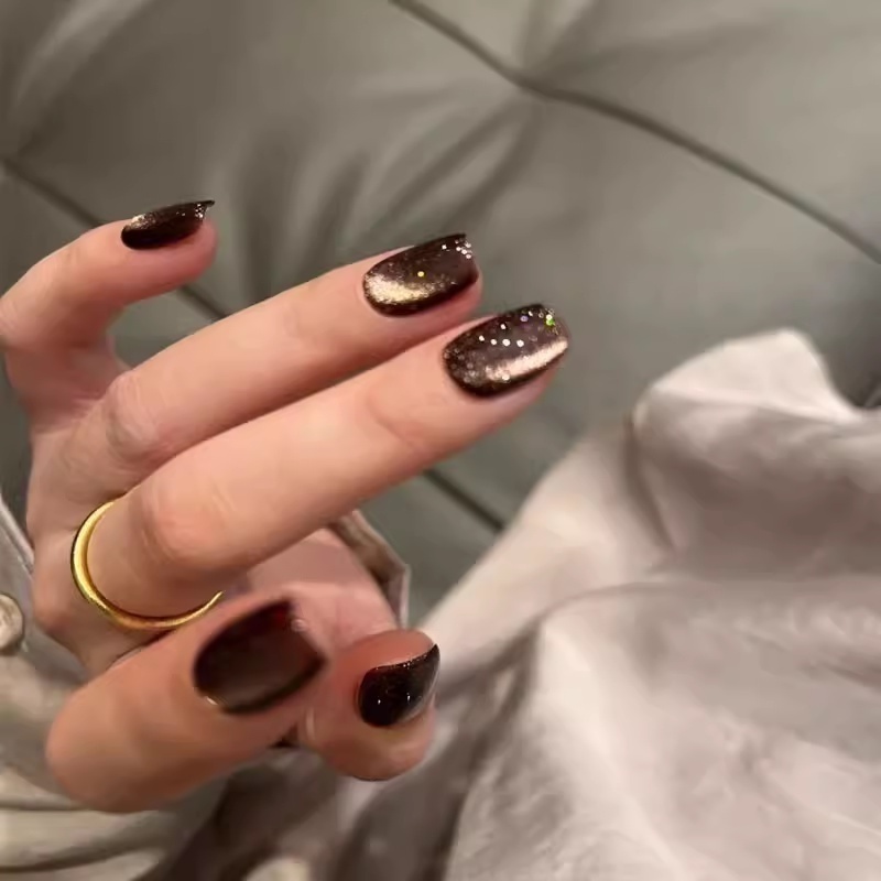 日本进口小布 Emena 0536 琉璃钟 琥珀浓猫眼甲油胶 懒猫NONO款