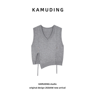 KAMUDING2026新款早春叠穿毛线V领学院风坎肩白色针织马甲26031H