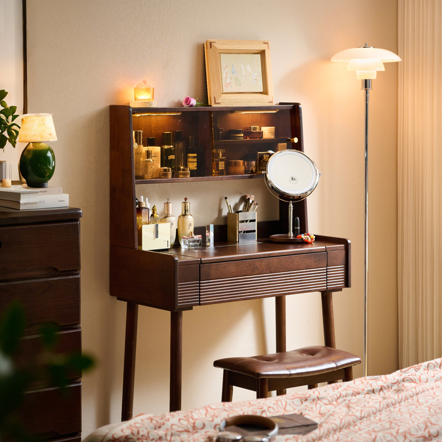化妆桌实木梳妆台组合床边收纳