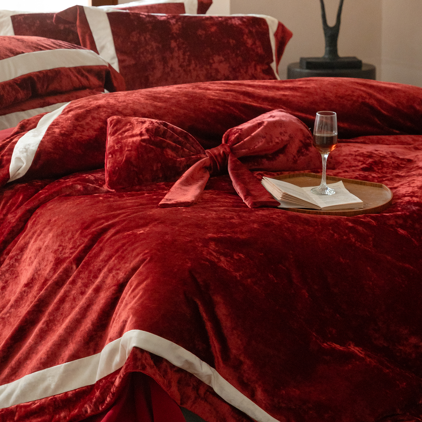 轻奢风红色牛奶绒结婚陪嫁四件套