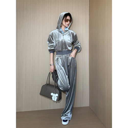 NancyCavally缎光筋骨感丝绒套装