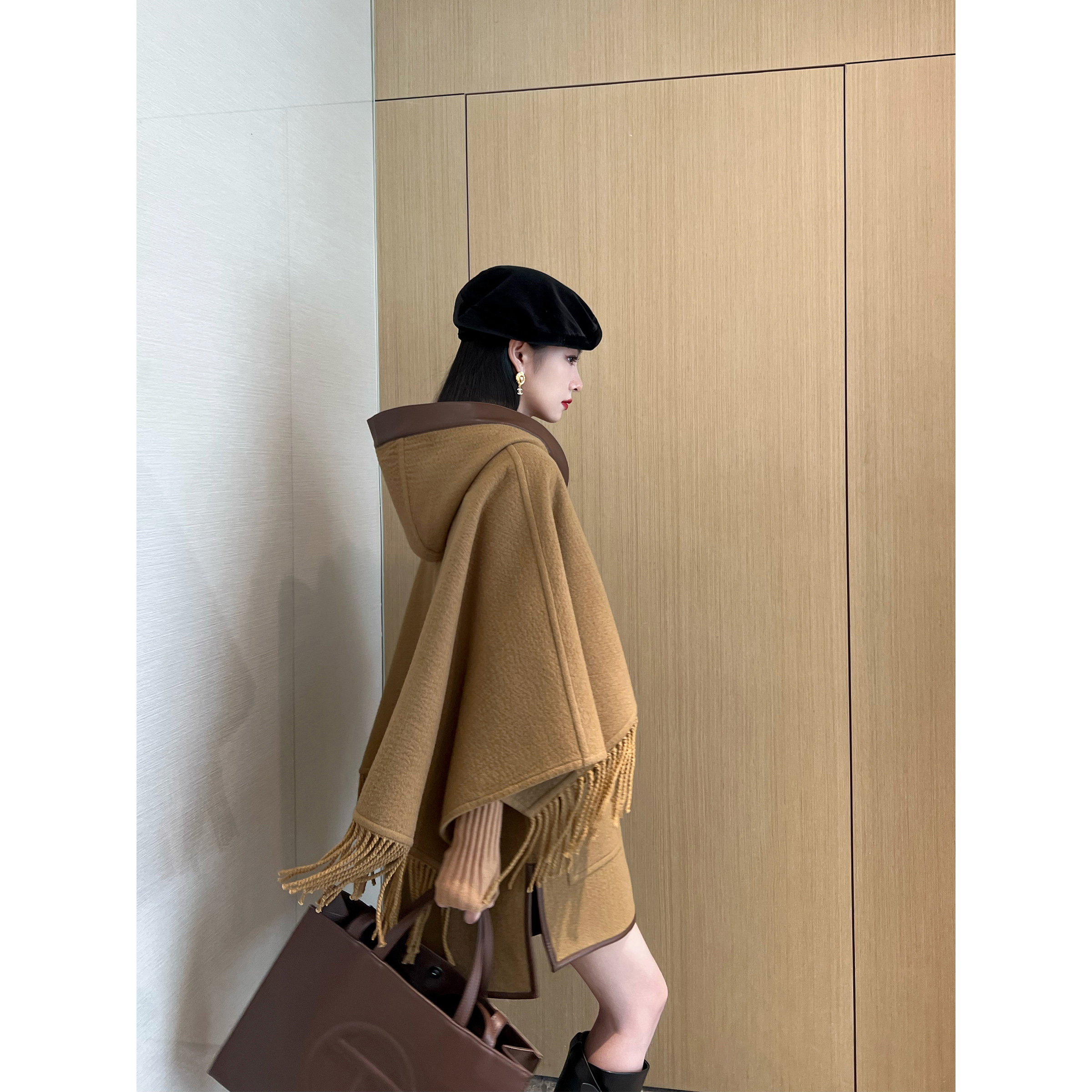 NancyCavally美拉德流苏斗篷外套