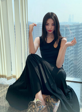 NancyCavally知性高级镂空连衣裙