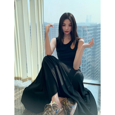 NancyCavally知性高级镂空连衣裙