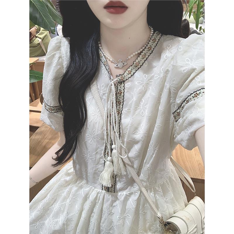 新中式杏色刺绣连衣裙女夏季温柔风复古气质收腰仙女初恋绝美长裙